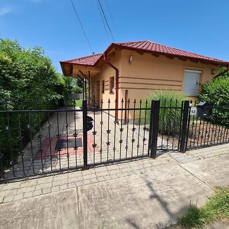Zseki Apartman Hajdúszoboszló Exterior foto