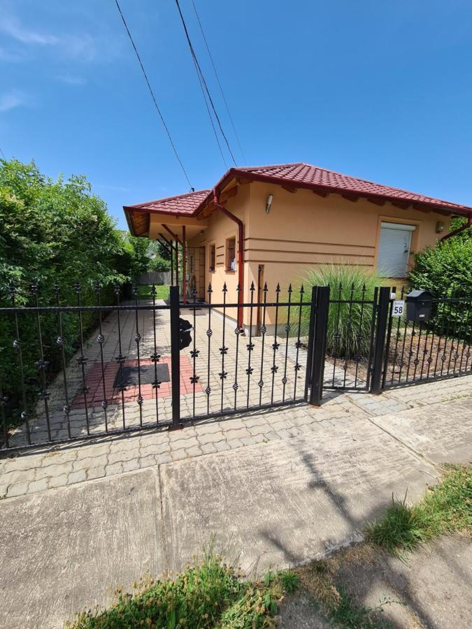 Zseki Apartman Hajdúszoboszló Exterior foto