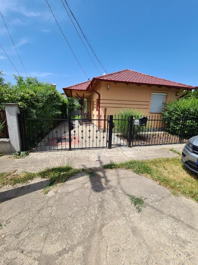 Zseki Apartman Hajdúszoboszló Exterior foto