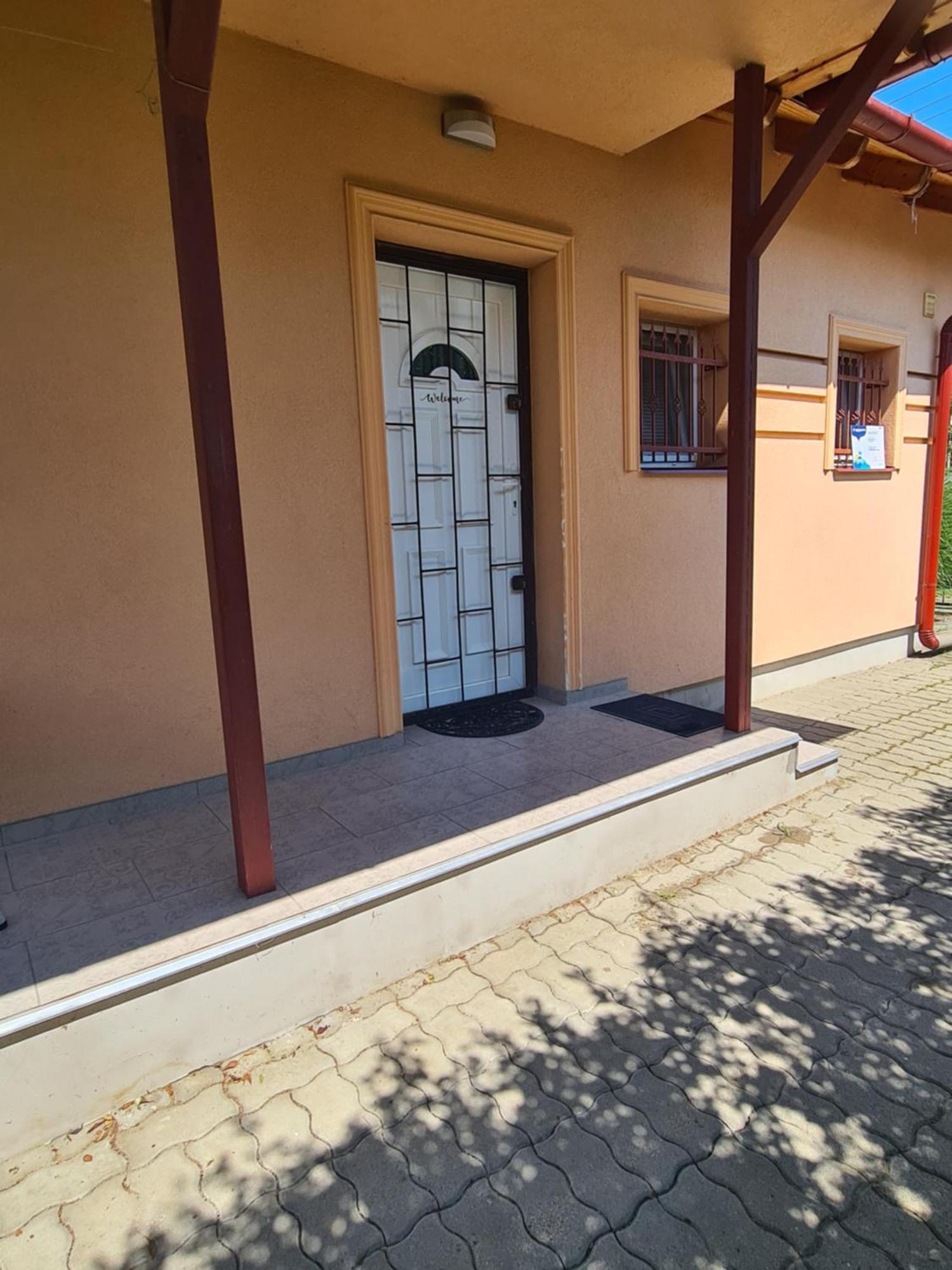 Zseki Apartman Hajdúszoboszló Exterior foto