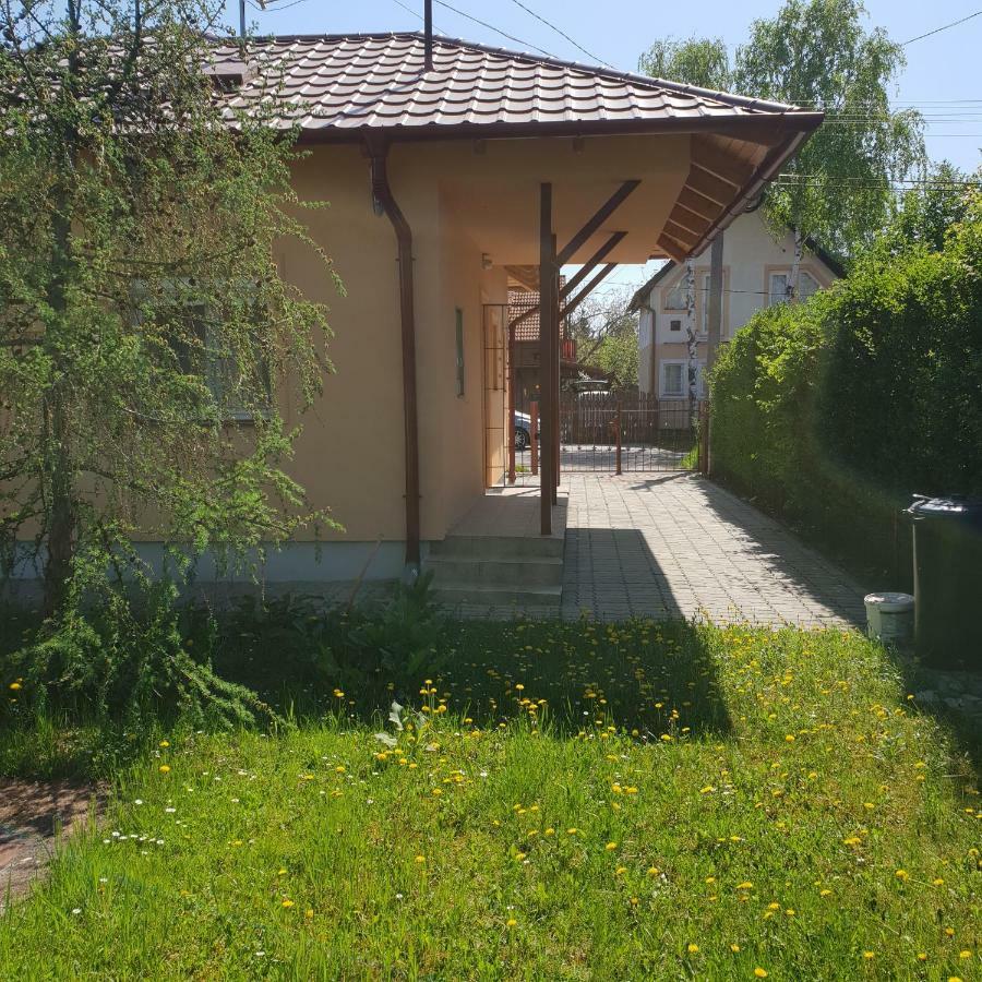 Zseki Apartman Hajdúszoboszló Exterior foto